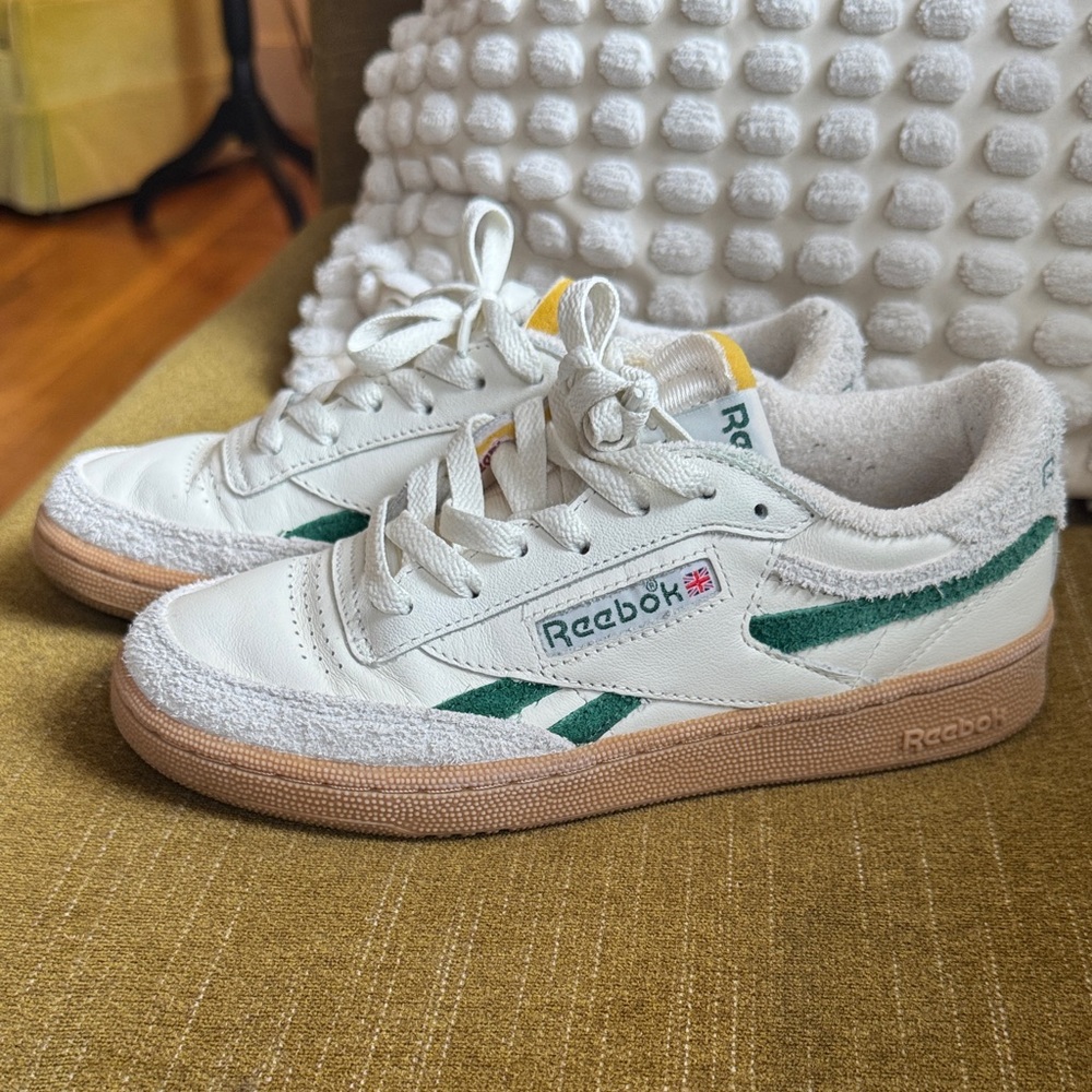 Reebok White Sneakers with Green Suede & Gum Sole